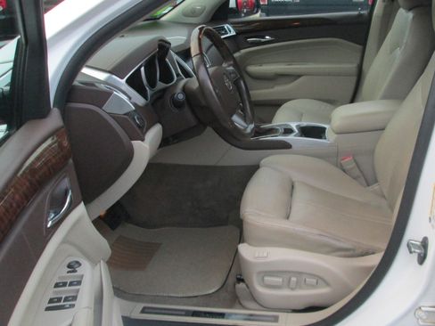 Used 2011 Cadillac SRX Premium image 13