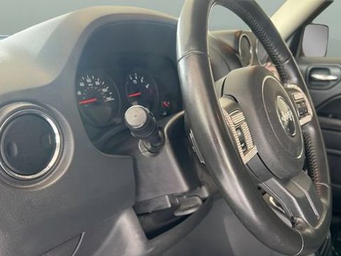 Used 2011 Jeep Patriot Latitude AWD/4WD image 11