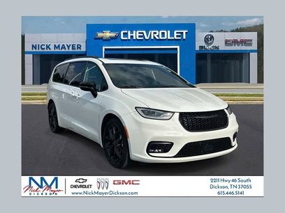 Used 2025 Chrysler Pacifica Limited