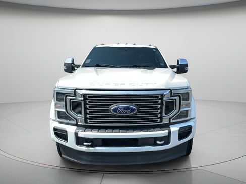 Used 2021 Ford F450 Platinum w/ FX4 Off-Road Package AWD/4WD image 2