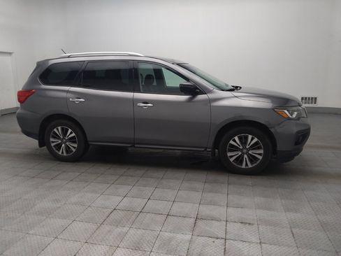 Used 2017 Nissan Pathfinder SL AWD/4WD image 11