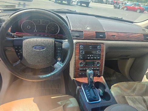 Used 2009 Ford Taurus SEL FWD image 8