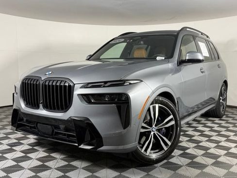 Used 2024 BMW X7 xDrive40i w/ M Sport Package AWD/4WD image 1