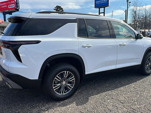 New 2026 Chevrolet Traverse LT image 5