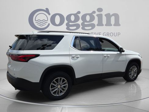 Certified 2023 Chevrolet Traverse LT FWD image 5