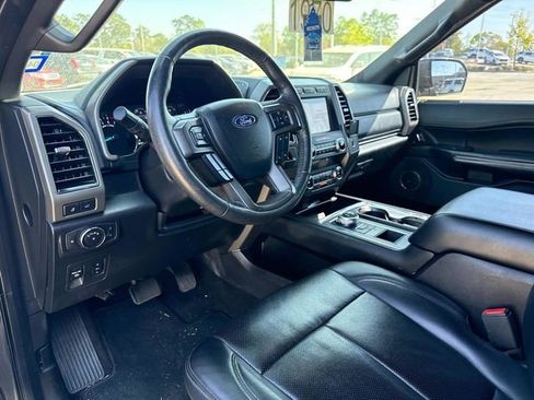 Used 2019 Ford Expedition XLT w/ Equipment Group 202A RWD image 24
