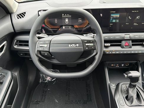 New 2026 Kia K4 LXS image 12