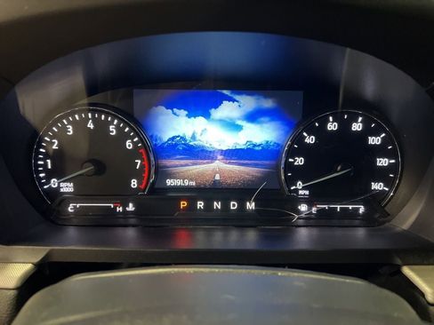 Used 2020 Ford Explorer XLT w/ Equipment Group 202A image 15