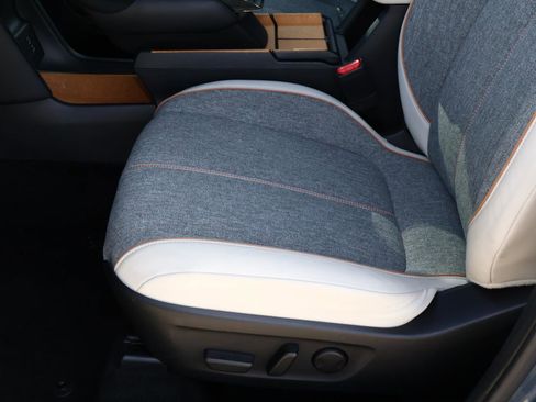 Used 2022 MAZDA MX-30 Electric w/ Premium Plus Pkg image 14