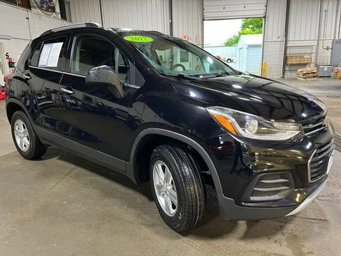 Used 2017 Chevrolet Trax LT w/ LT Convenience Package AWD/4WD image 8