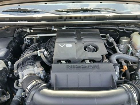 Used 2022 Nissan Frontier SV RWD image 17