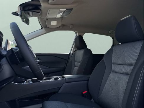 Certified 2025 Nissan Rogue SV AWD/4WD image 22