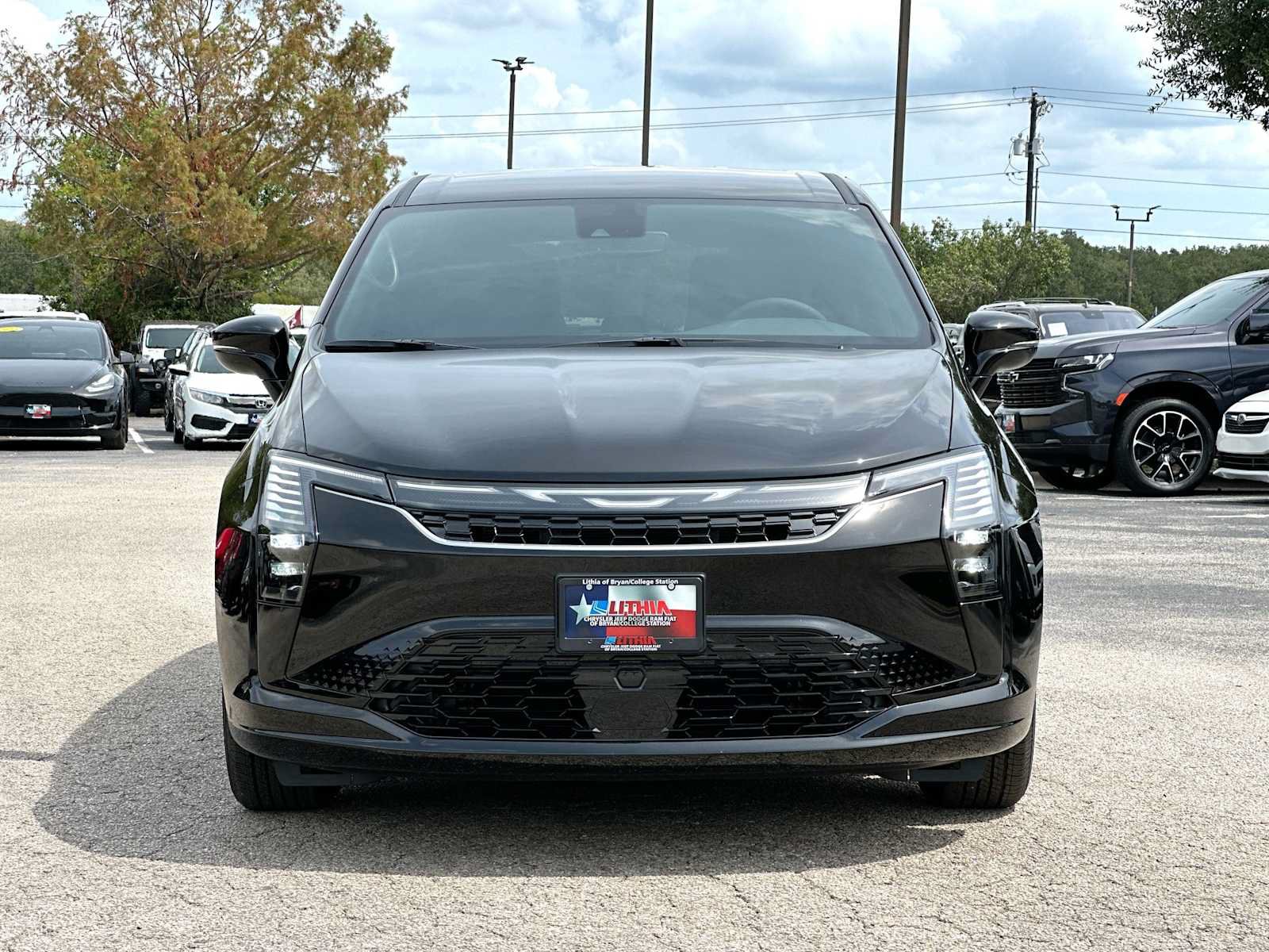 New 2027 Chrysler Pacifica Select FWD image 10