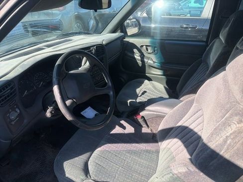 Used 2002 Chevrolet S10 Pickup LS w/ LS Preferred Equipment Group image 7