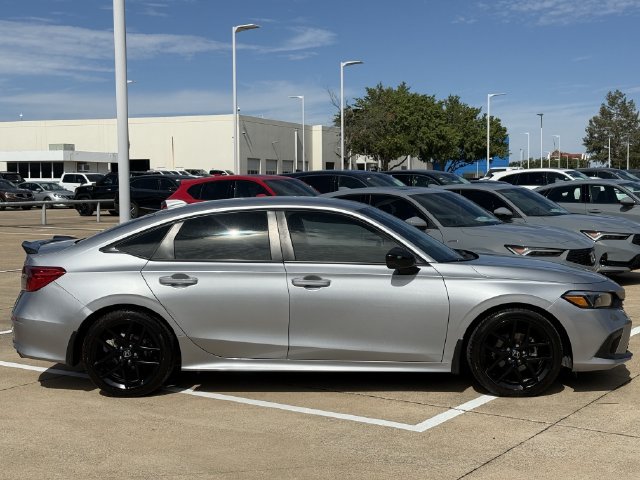 Used 2022 Honda Civic Sport image 3