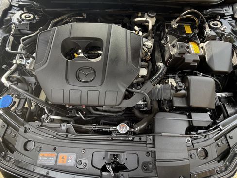 Used 2025 MAZDA MAZDA3 2.5 S Hatchback w/ Premium Pkg image 10