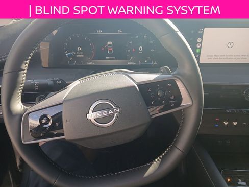 Used 2025 Nissan Murano SV image 14