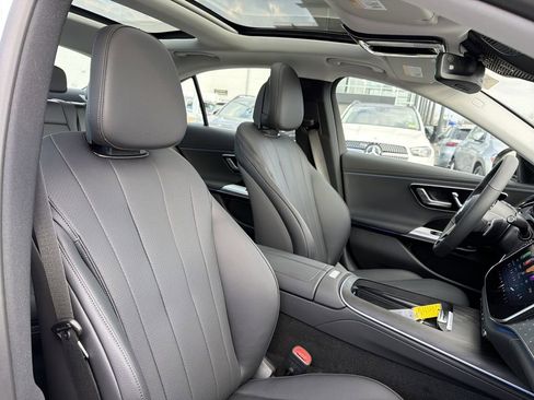 New 2026 Mercedes-Benz E 450 4MATIC Sedan image 19