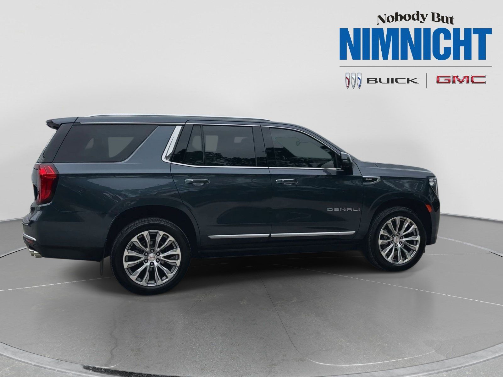 Used 2021 GMC Yukon Denali w/ Denali Premium Package AWD/4WD image 8