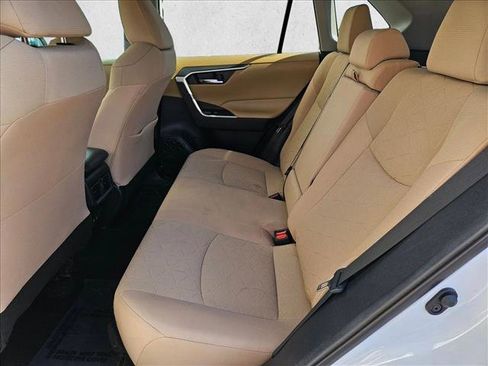 Used 2020 Toyota RAV4 XLE w/ Convenience Package FWD image 24