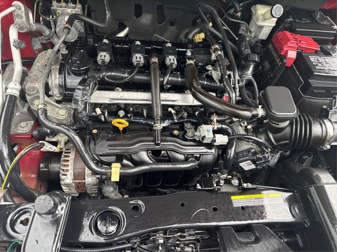 Used 2018 Nissan Kicks SR w/ Exterior Package FWD image 22