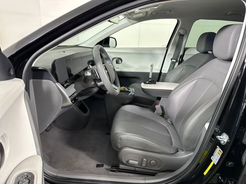 Used 2025 Hyundai Ioniq 5 SEL image 11