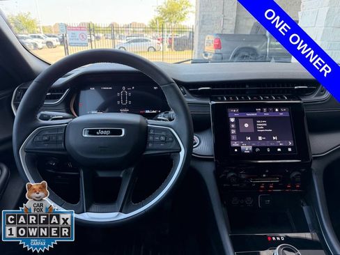Used 2024 Jeep Grand Cherokee L Altitude AWD/4WD image 7