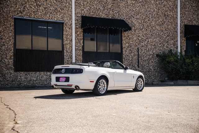 Used 2013 Ford Mustang Premium RWD image 19