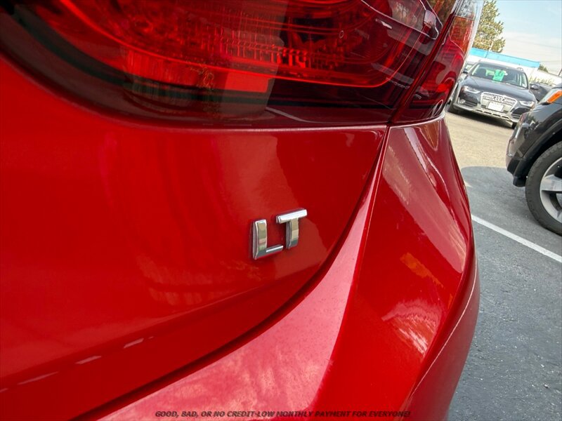 Used 2017 Chevrolet Cruze LT w/ Sun And Sound Package FWD image 30