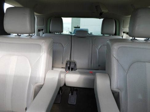 Used 2019 Ford Expedition Limited image 24