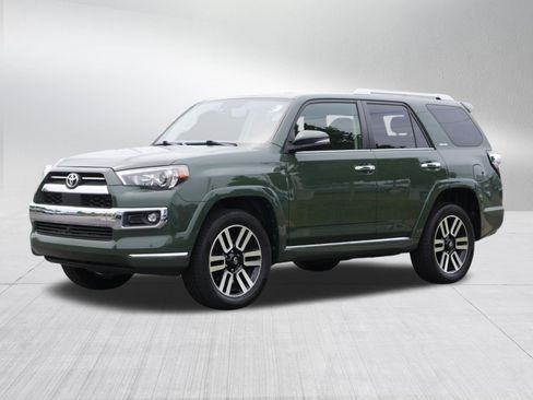 Used 2022 Toyota 4Runner Limited AWD/4WD image 3