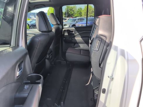 Used 2025 Honda Ridgeline Black Edition image 35