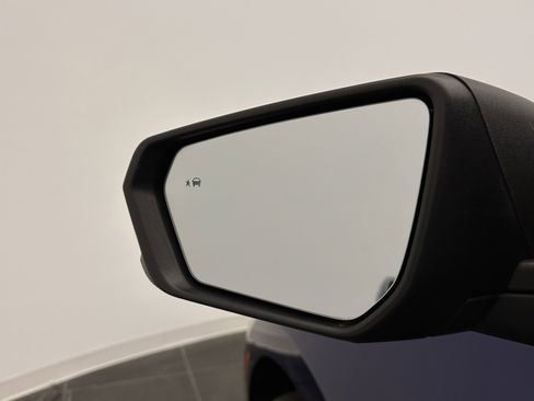 Used 2022 Chevrolet Equinox LS image 13