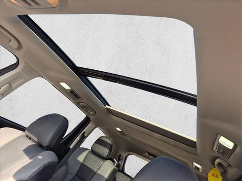 Used 2024 Subaru Ascent Onyx Edition AWD/4WD image 11