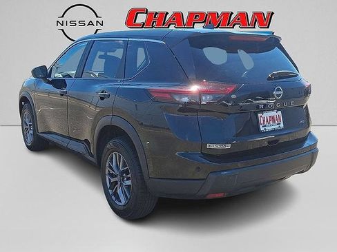 Used 2024 Nissan Rogue S AWD/4WD image 4