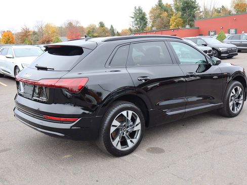 Used 2021 Audi e-tron Premium w/ Convenience Plus Package image 5