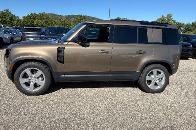 Certified 2025 Land Rover Defender 110 S AWD/4WD image 2