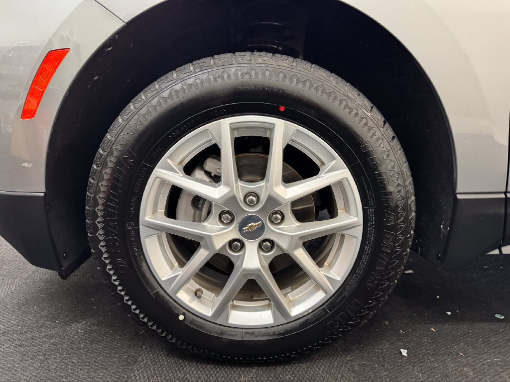 Used 2024 Chevrolet Equinox LT AWD/4WD image 10