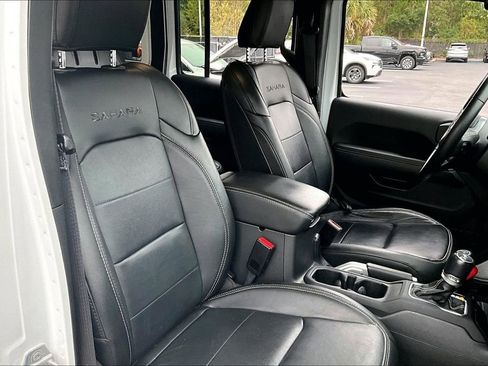 Used 2022 Jeep Wrangler Unlimited Sahara 4xe image 29