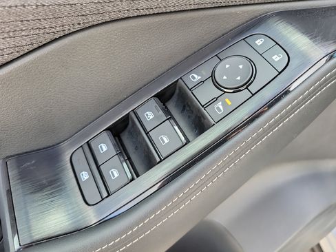Certified 2023 Nissan Rogue SV FWD image 15