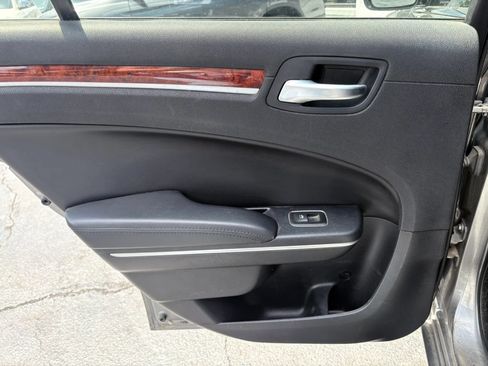 Used 2012 Chrysler 300 Limited RWD image 13