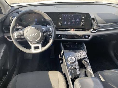 Used 2023 Kia Sportage LX FWD image 11