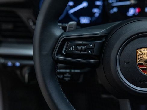 Used 2024 Porsche 911 Carrera w/ Premium Package image 37