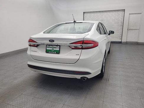 Used 2018 Ford Fusion SE FWD image 7