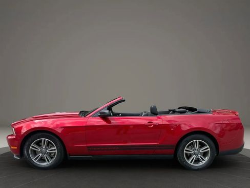 Used 2011 Ford Mustang Premium w/ 201A Rapid Spec Order Code image 11