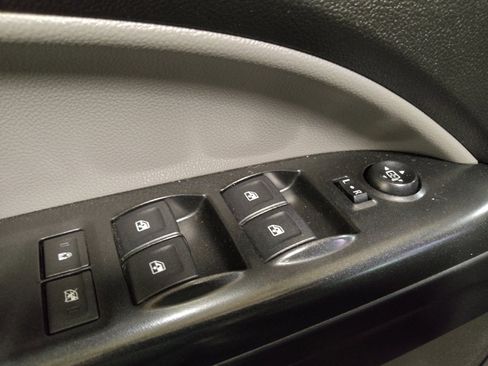 Used 2018 Chevrolet Colorado W/T w/ WT Convenience Package RWD image 27