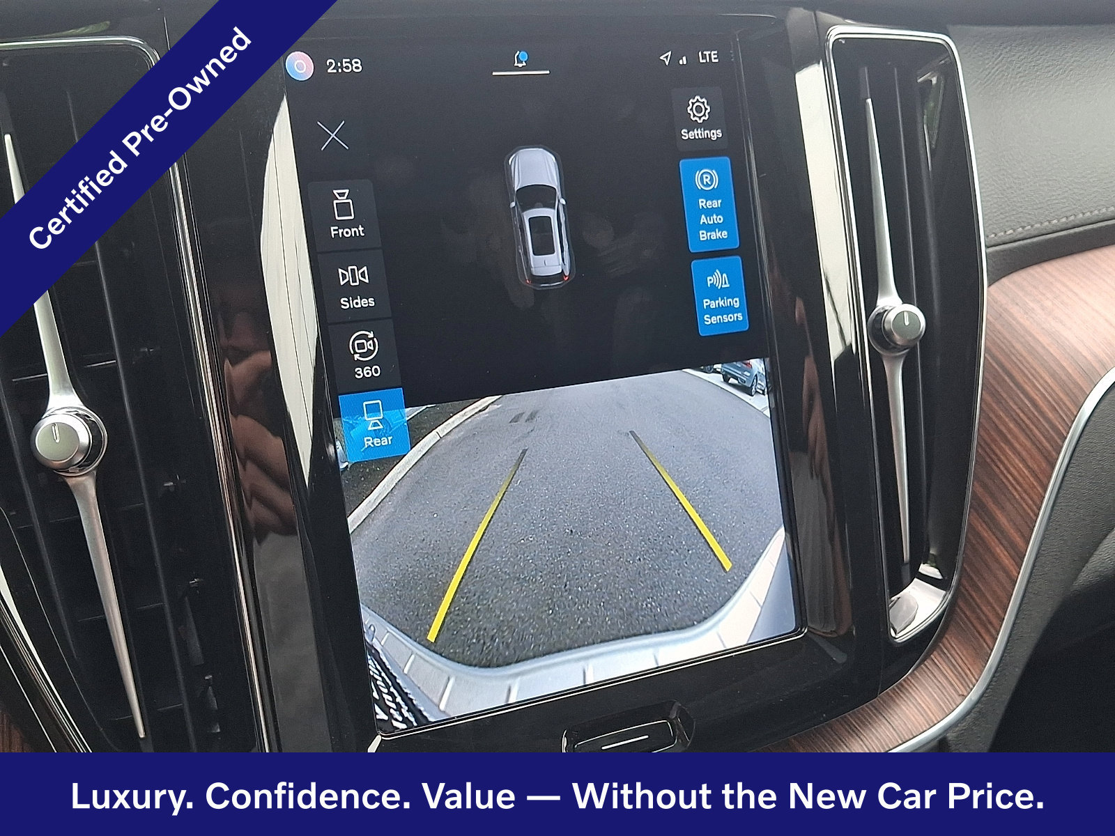 Certified 2023 Volvo XC60 B5 Ultimate w/ Climate Package AWD/4WD image 19