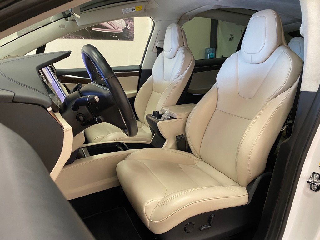 Used 2018 Tesla Model X AWD/4WD image 37