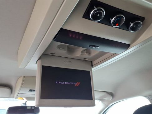 Used 2012 Dodge Grand Caravan SXT w/ Entertainment Group 1 image 11