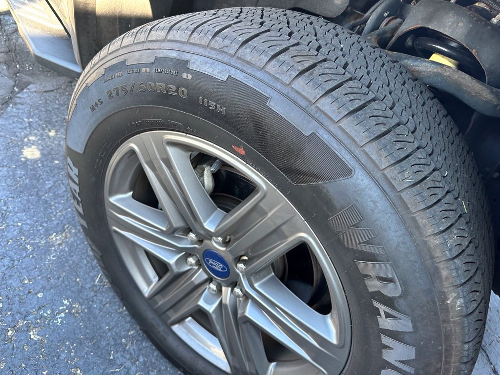 Used 2020 Ford F150 XLT w/ Equipment Group 302A Luxury AWD/4WD image 9
